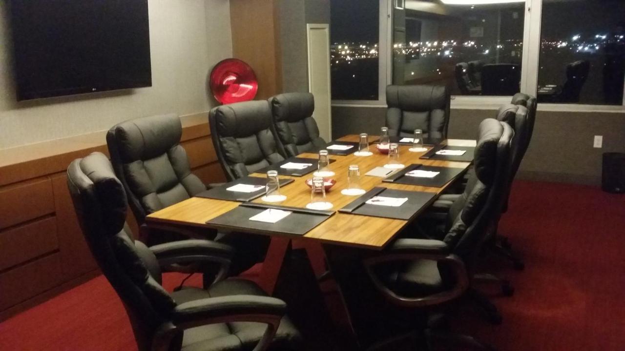 Crowne Plaza Jfk Airport New York City, An Ihg Hotel Eksteriør bilde